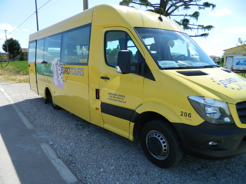 Scuolabus in vendita revisionati Euro5 ed Euro6