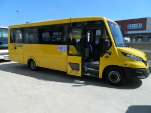 Scuolabus usato Codice 317 Scuolabus usato Iveco A70 - 49+1+1 posti, Classe Euro Euro 6/D, anno 2021, Gasolio