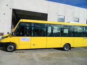 Scuolabus usato Codice 326 Scuolabus usato Iveco A70 - 51+3+1 posti, Classe Euro Euro 6/D, anno 2021, Gasolio