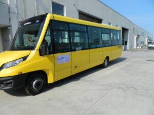 Scuolabus usato Codice 328 Scuolabus usato Iveco A70 - 47+4+1 posti, Classe Euro Euro 6/D, anno 2021, Gasolio