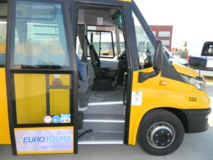 Scuolabus usato Codice 338 Scuolabus usato Iveco A70 - 45+1+1 posti, Classe Euro Euro 6/D, anno 2021, Gasolio