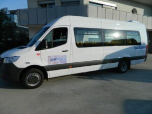 Scuolabus usato Codice 339 Scuolabus usato Mercedes Sprinter - 32+1+1 posti, Classe Euro Euro 6/D, anno 2021, Gasolio